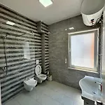 Emma's * Tirana